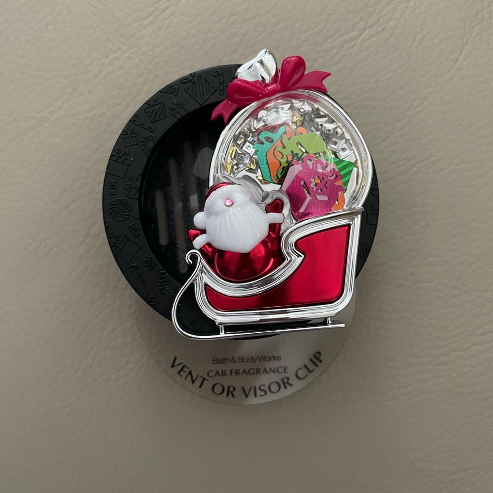 Bath & Body Works Car Vent Visor Clip Santa Sleigh Presents Snow Globe Christmas